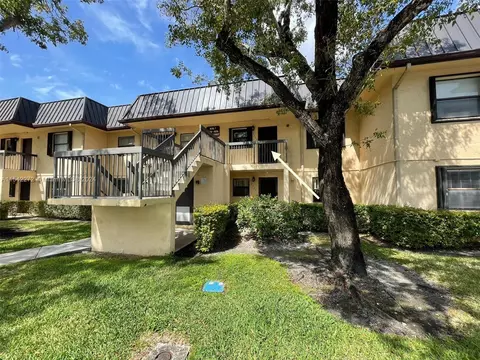 9266 NW 1st St #204, Pembroke Pines, FL 33024