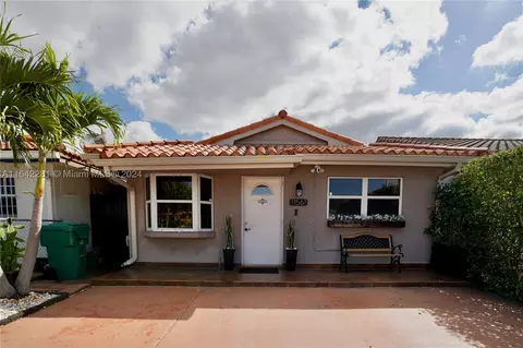 11561 NW 88th Ave, Hialeah Gardens, FL 33018