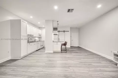 2734 Bird Ave #213, Miami, FL 33133