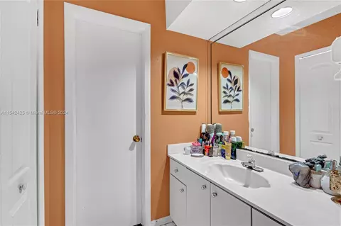 Bath - 247 E 52nd St, Hialeah, FL 33013 photo 3 of 4