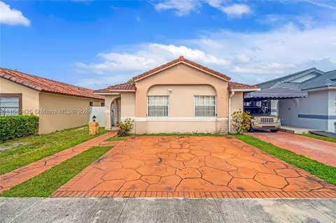 247 E 52nd St, Hialeah, FL 33013 photo 1