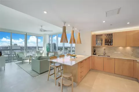 6899 Collins Ave #1604, Miami Beach, FL 33141