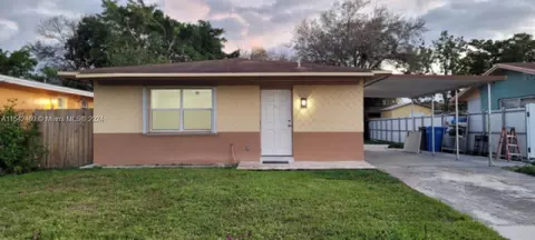 5632 SW 36th Ct, West Park, FL 33023