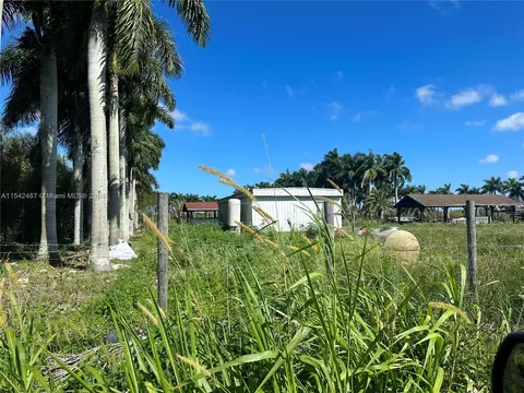 352 SW Nn Sw 224 Ave, Homestead, FL 33034