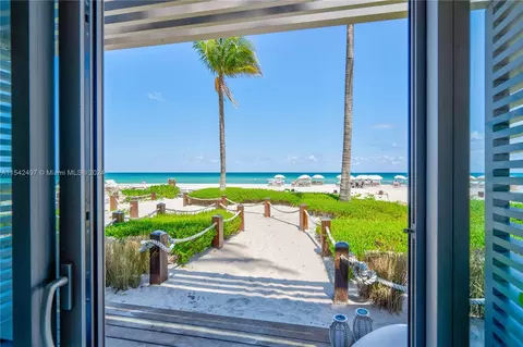 18975 Collins Ave # CABANA 5, Sunny Isles Beach, FL 33160