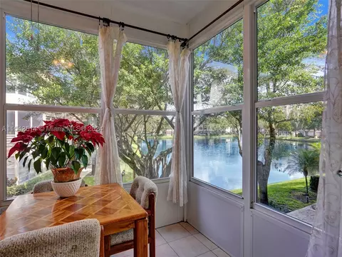 5103 NW 35th St #502, Lauderdale Lakes, FL 33319