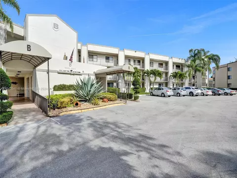 10452 E Clairmont Cir #311, Tamarac, FL 33321