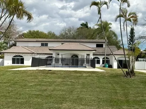 425 SW 129th Ave, Miami, FL 33184