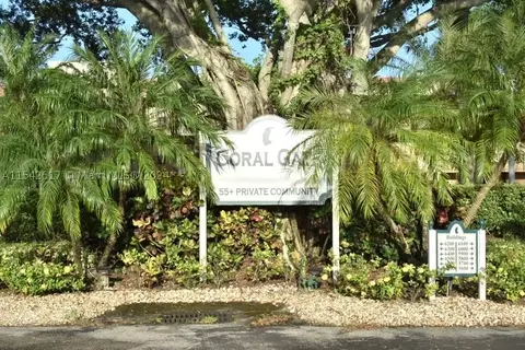 6531 Coral Lake Dr, Margate, FL 33063
