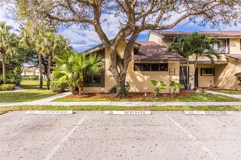 8823 Cleary Blvd #8823, Plantation, FL 33324