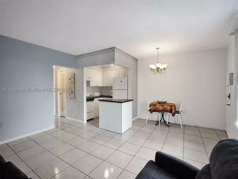 3177 S Ocean Dr #108, Hallandale Beach, FL 33009