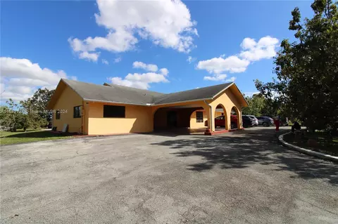 15715 SW 196th Ave, Miami, FL 33187