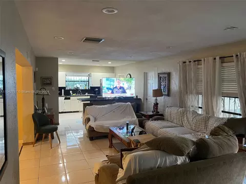 4590 W 8th Ct, Hialeah, FL 33012 photo 5