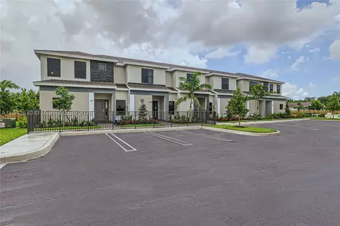 520 NE 1st Dr, Florida City, FL 33034