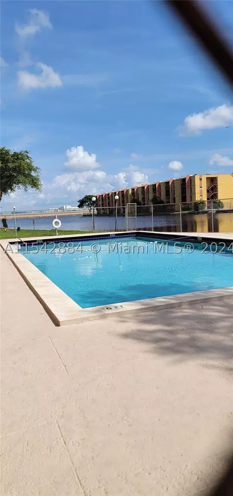 4801 NW 7th St #804-16, Miami, FL 33126