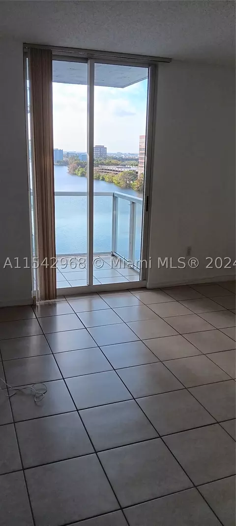 5085 NW 7th St #1003, Miami, FL 33126