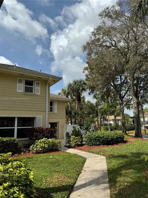 2902 Foxboro Ct #2902, Boynton Beach, FL 33436