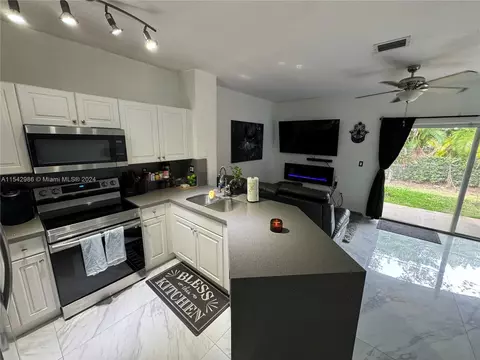 6411 Catalina Ln #0, Tamarac, FL 33321