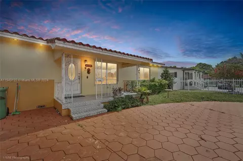 5135 E 5th Ave, Hialeah, FL 33013