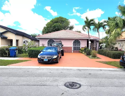 5500 SW 142nd Pl, Miami, FL 33175
