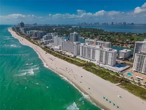 5601 Collins Ave #PH-3, Miami Beach, FL 33140