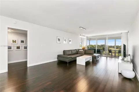 4020 W Palm Aire Dr #511, Pompano Beach, FL 33069