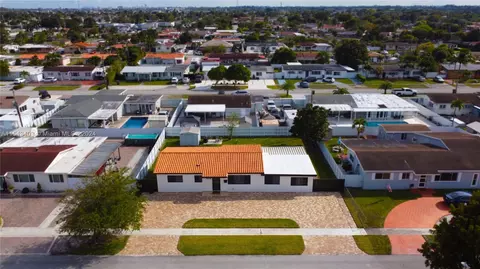 View/Area - 494 W 41st Pl, Hialeah, FL 33012 photo 4 of 5