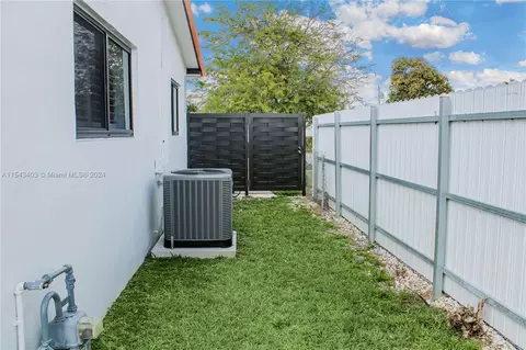 Exterior - 494 W 41st Pl, Hialeah, FL 33012 photo 9 of 10