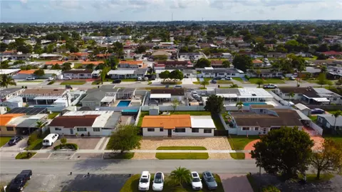 View/Area - 494 W 41st Pl, Hialeah, FL 33012 photo 5 of 5