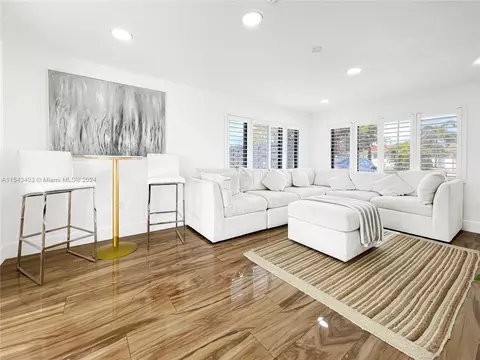 Bedroom - 494 W 41st Pl, Hialeah, FL 33012 photo 1 of 6