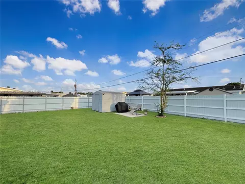 Exterior - 494 W 41st Pl, Hialeah, FL 33012 photo 6 of 10