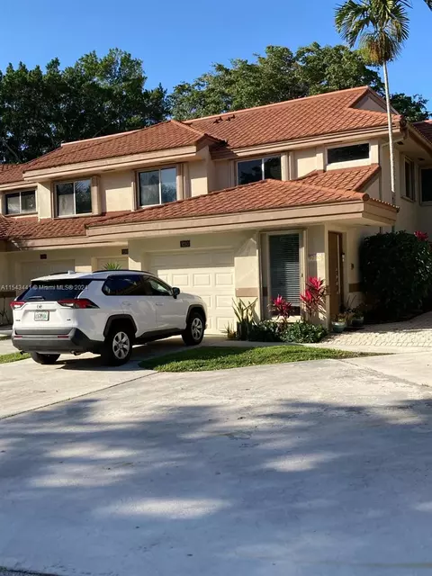 9290 NW 9th Ct, Plantation, FL 33324