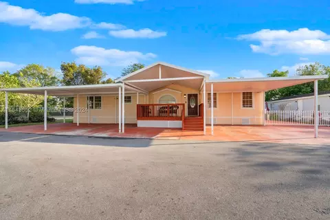 19800 SW 180 Ave #LOT 121, Miami, FL 33187