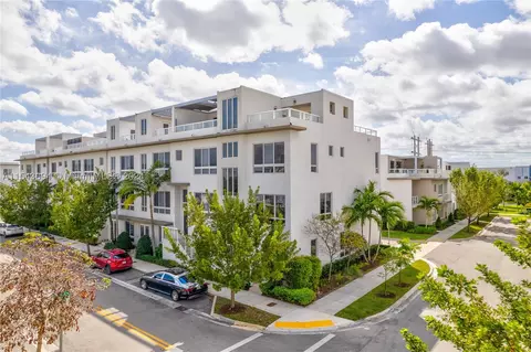 10360 NW 64th St, Doral, FL 33178