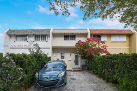 1875 W 72nd St, Hialeah, FL 33014