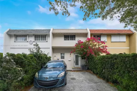 1875 W 72nd St, Hialeah, FL 33014