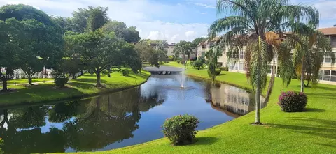 4700 NW 35th St #511, Lauderdale Lakes, FL 33319
