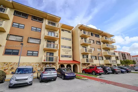 5249 NW 7th St #412, Miami, FL 33126