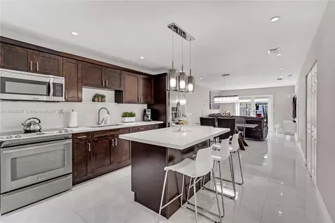 Kitchen - 824 W 73rd Pl, Hialeah, FL 33014 photo 1 of 3