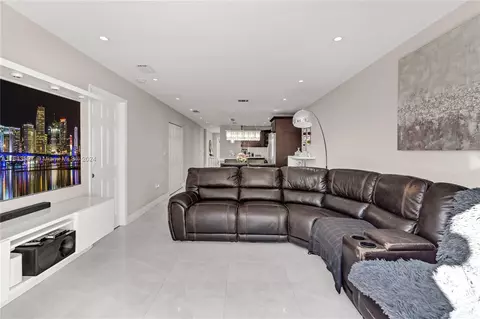 Living - 824 W 73rd Pl, Hialeah, FL 33014 photo 4 of 4