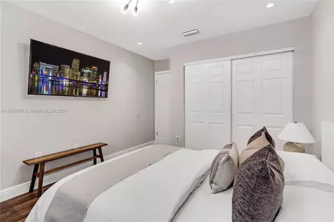 Bedroom - 824 W 73rd Pl, Hialeah, FL 33014 photo 2 of 5