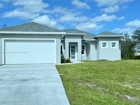 3002 43rd St W, Lehigh Acres, FL 33971