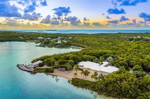 94100 Overseas Hwy, Tavernier, FL 33070 | 63 Photos - Movoto