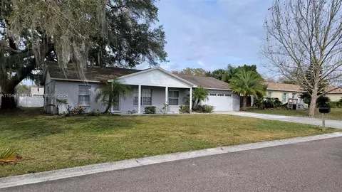 Exterior - 108 Mitchell Dr, Brandon, FL 33511 photo 4 of 5