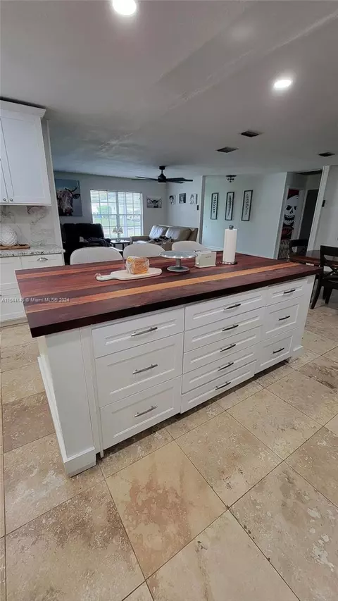 Other - 108 Mitchell Dr, Brandon, FL 33511 photo 3 of 4