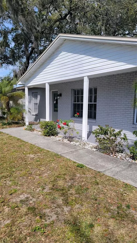 Exterior - 108 Mitchell Dr, Brandon, FL 33511 photo 5 of 5