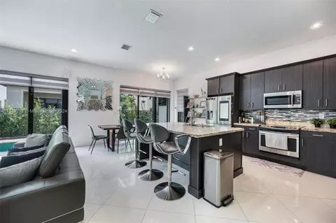 Kitchen - 9727 W 34th Ln, Hialeah, FL 33018 photo 1 of 4