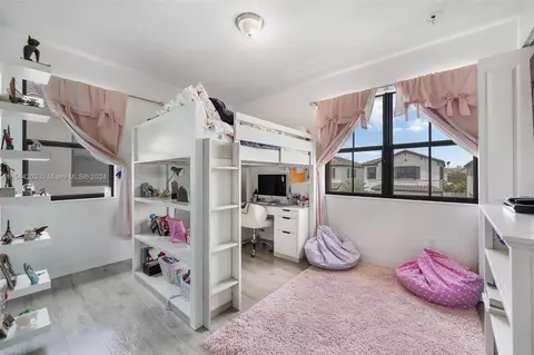 Bedroom - 9727 W 34th Ln, Hialeah, FL 33018 photo 5 of 5