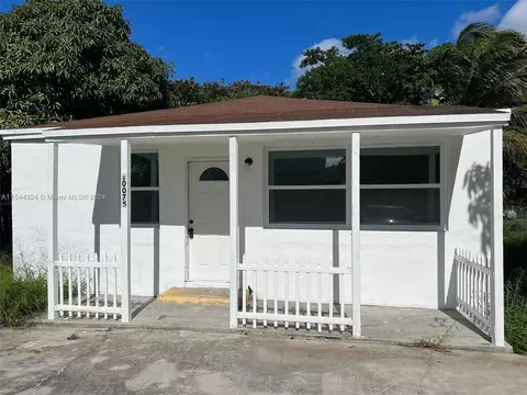 10075 W Jessamine St, Miami, FL 33157