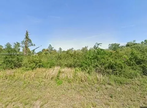 2804 Mable Ave, Lehigh Acres, FL 33971